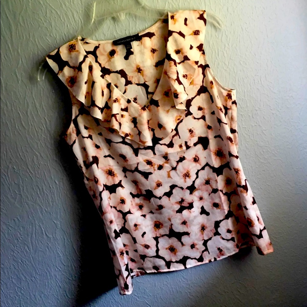 🍌 Banana Republic 💝 Sleeveless Floral Blouse